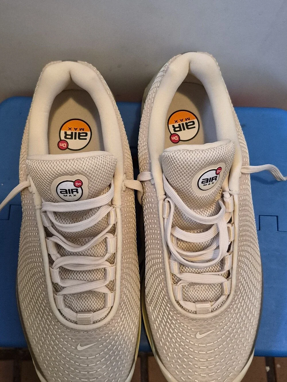 NEW Women's Nike Air Max DN LT Khaki/Fossil-Team Gold (HV4861 200) - SIZE 7